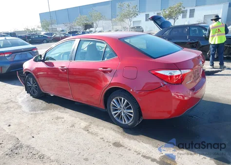 2015 Toyota Corolla Le Plus z USA, uszkodzony, nr VIN 5YFBURHE4FP347640
